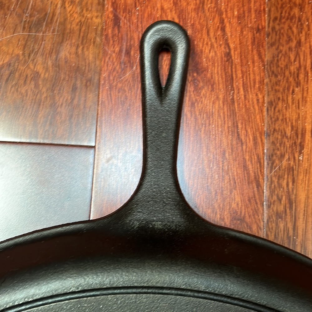 Lodge Cast Iron 10 1/5" Square Grill Pan - Picture 8 of 10